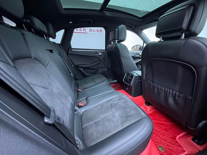 Porsche Macan 2017 Macan 2.0 T — фото 10