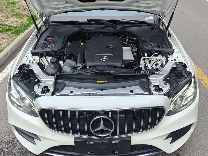 Mercedes-Benz E-Class 2018 E 300 L — фото 4