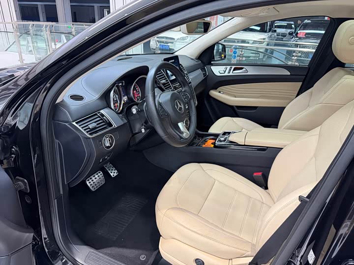 Mercedes-Benz GLE 2017 GLE 320 4 MATIC SUV — фото 7