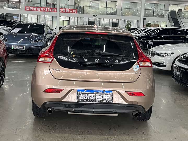Volvo V40 2016 T 4 — фото 10