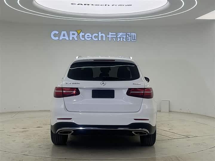 Mercedes-Benz GLC 2017 GLC 260 4 MATIC Luxury — фото 3