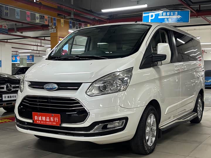 Ford Tourneo — фото 1
