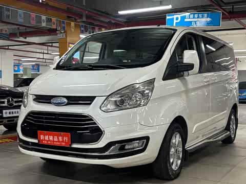 Ford Tourneo — фото 16