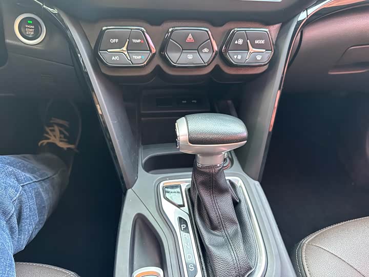 Trumpchi GS4 2016 235 T G-DCT — фото 11