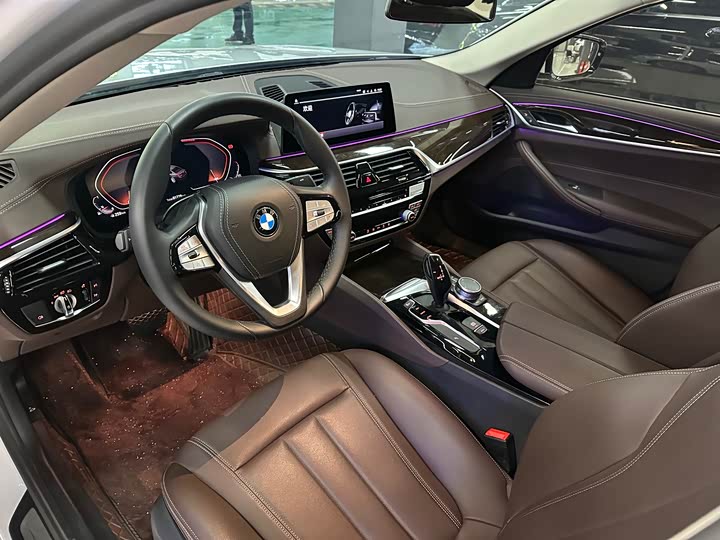 BMW 5-Series 2020 525 Li — фото 12