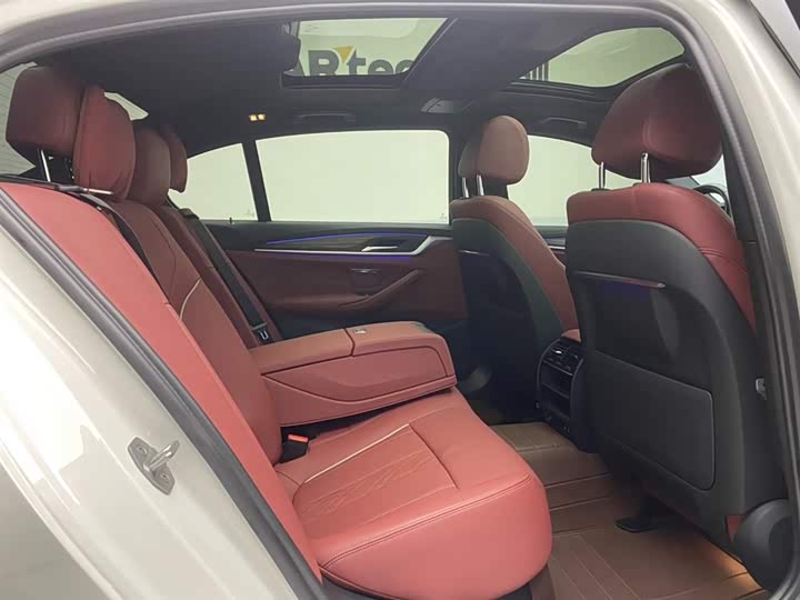 BMW 5-Series 2022 530 Li Leading M — фото 22