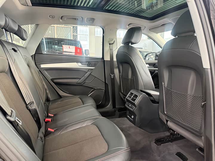 Audi Q5L рестайлинг 40 TFSI базовая — фото 9