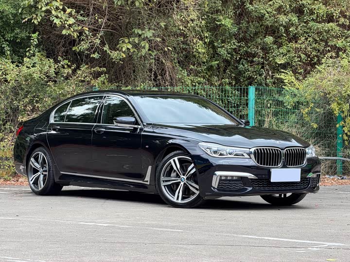 BMW 7-Series 2018 740 Li x Drive M — фото 3