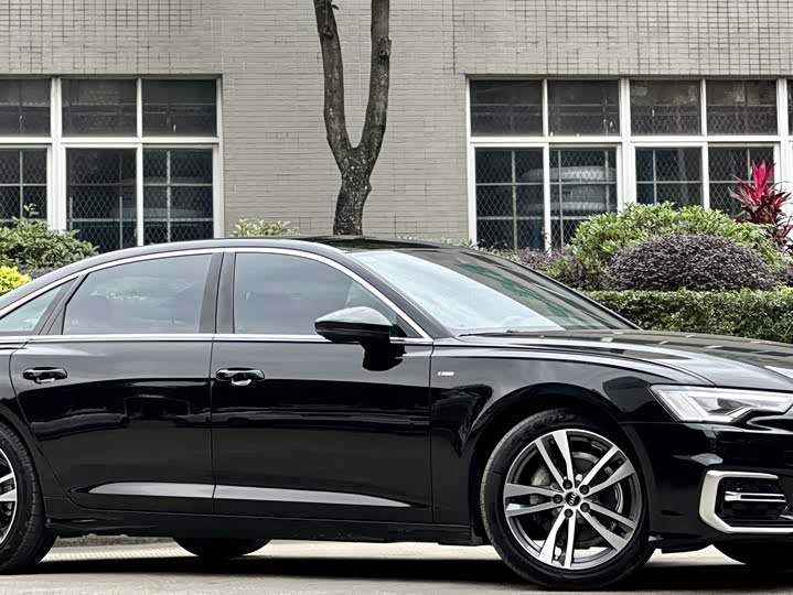 Audi A6L 40 TFSI люкс-динамик — фото 4