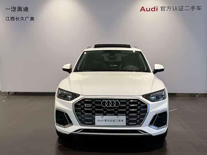 Audi Q5L 2022 40 T — фото 2