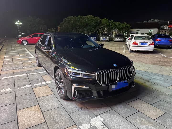 BMW 7 Series 740Li премиум M спортпакет — фото 4