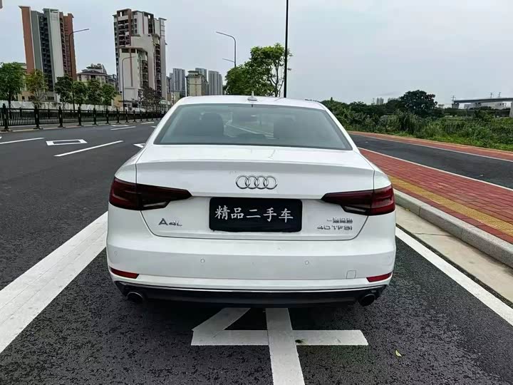 Audi A4L 30 40 TFSI базовая — фото 8