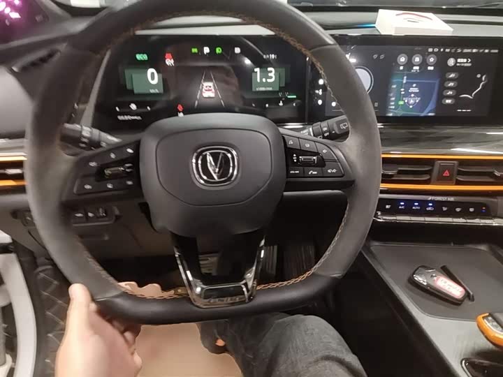 Changan UNI-T 2022 1.5 T Flagship — фото 11
