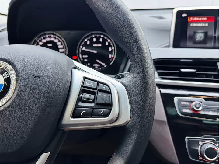 BMW X1 2020 s Drive 20 Li — фото 20