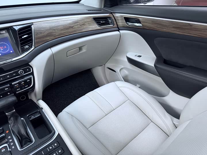 Trumpchi GS8 2017 320 T 2 WD ( ) — фото 8