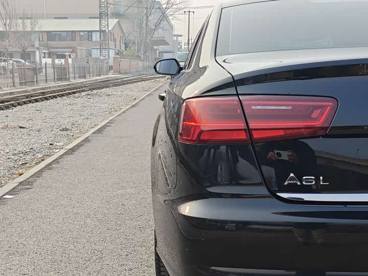 Audi A6L 2018 30 35 TFSI — фото 11
