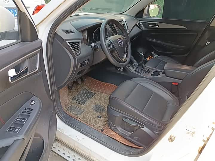 Changan CS75 2016 2.0 L MTLuxury V — фото 16