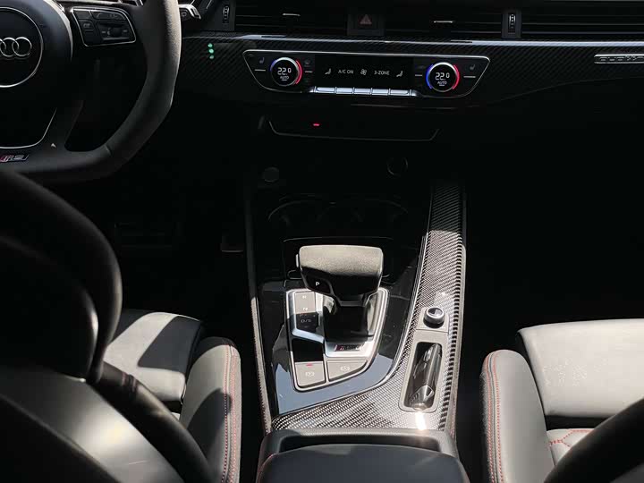 Audi RS4 2021 RS 4 Avant — фото 13