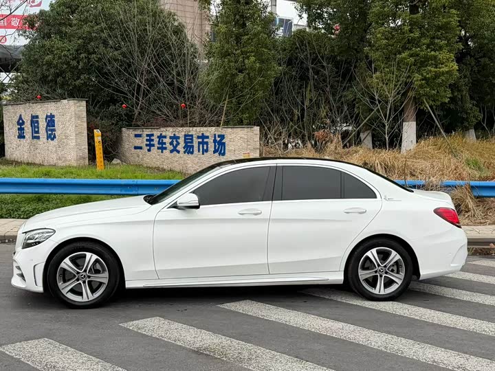 Mercedes-Benz C-Class 2019 C 260 L — фото 3