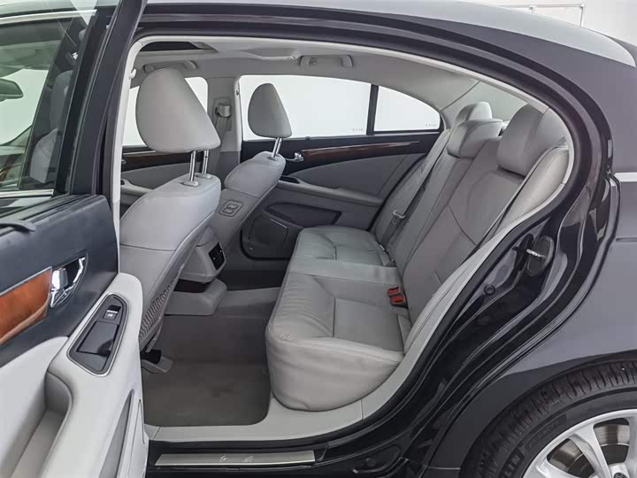 Hongqi H7 2015 3.0 L Premium — фото 15