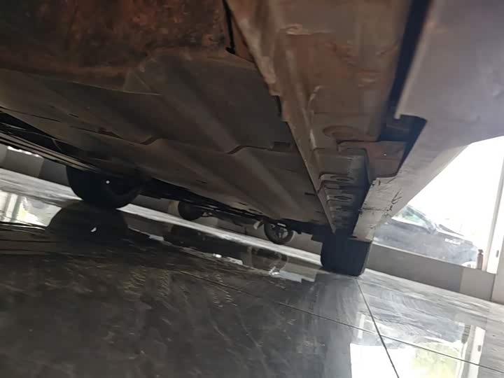 Changan UNI-V 2022 1.5 T Premium — фото 21