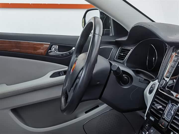 Hongqi H7 2015 3.0 L Premium — фото 22
