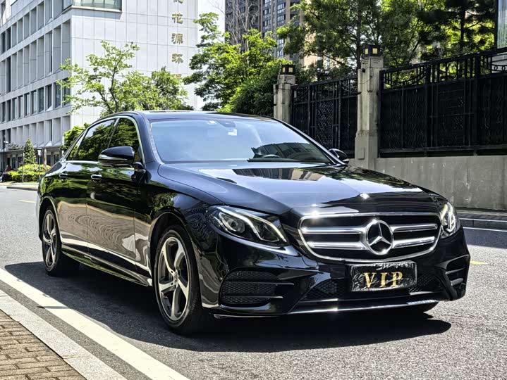 Mercedes-Benz E-Class 2019 E 300 L — фото 3