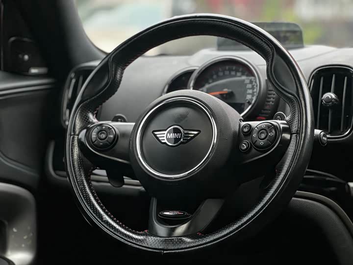 MINI Hatch — фото 19