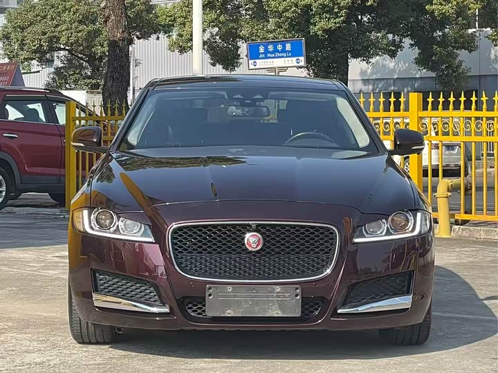 Jaguar XFL 2017 XFL 2.0 T 200 PS — фото 2
