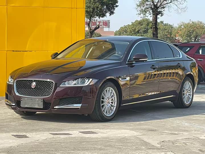 Jaguar XFL 2017 XFL 2.0 T 200 PS — фото 1