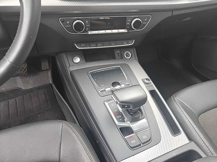 Audi Q5L 2018 45 TFSI VI — фото 18