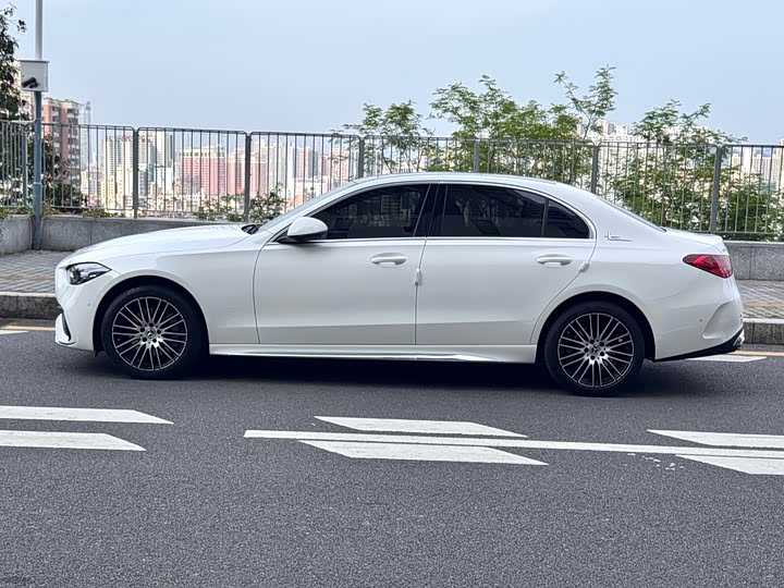 Mercedes-Benz C-Class 2025 C 260 L — фото 4
