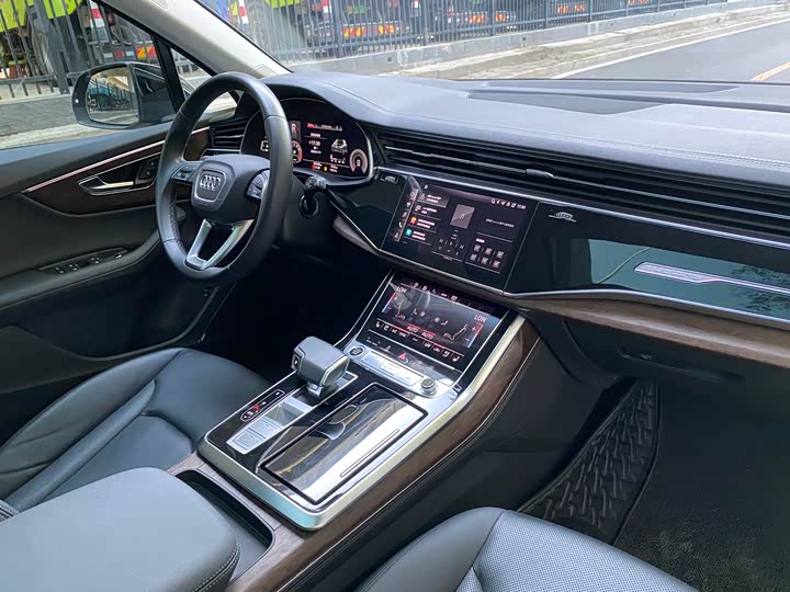 Audi Q7 2023 55 TFSI quattro S line Sport — фото 19
