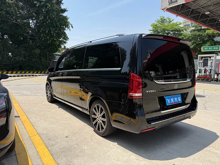 Mercedes-Benz V-Class 2022 V 260 L — фото 5