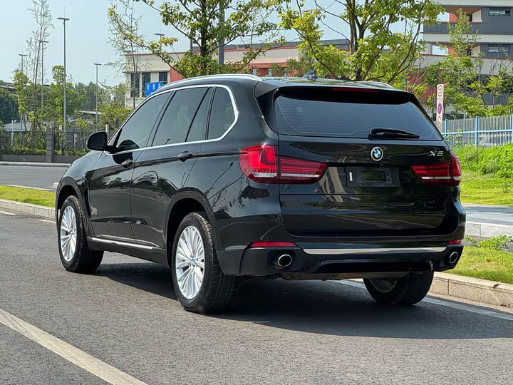 BMW X5 xDrive28i — фото 16