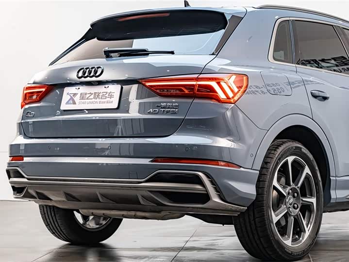 Audi Q3 2023 40 TFSI RS — фото 8