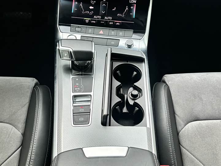Audi A6L 40 TFSI люкс-динамик — фото 15