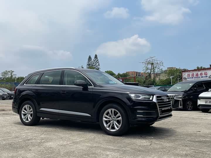 Audi Q7 2019 45 TFSI Comfort — фото 3
