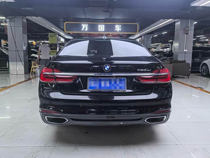BMW 7 Series 730Li продвинутая — фото 5