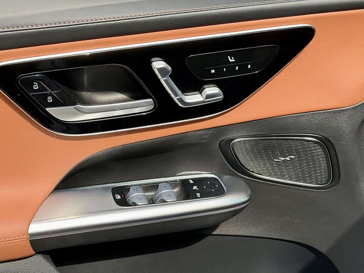 Mercedes-Benz GLC 2023 GLC 260 L 4 MATIC Luxury 7 — фото 9