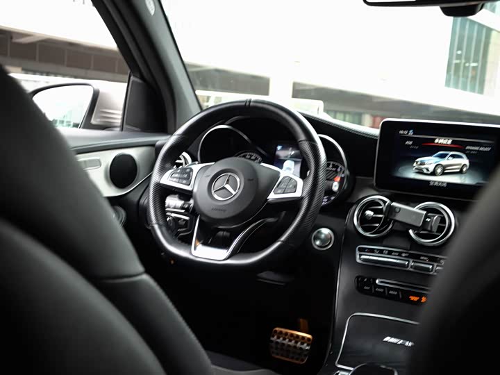 Mercedes-Benz GLC 2018 AMG GLC 63 4 MATIC+ — фото 22