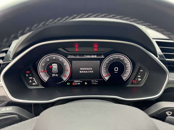Audi Q3 2023 35 TFSI (1.4 T) — фото 13