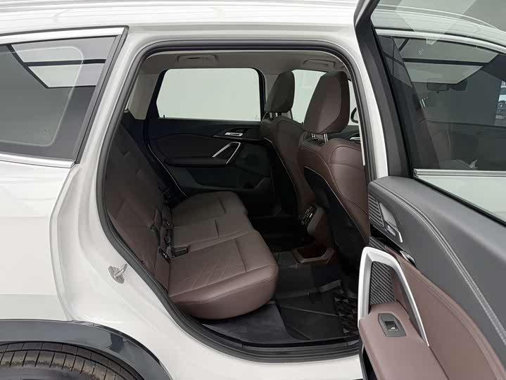 BMW X1 2023 s Drive 20 Li X — фото 8