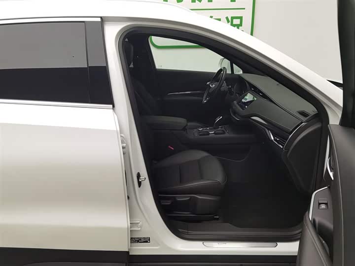 Cadillac XT 4 2020 28 T 2 WD — фото 23