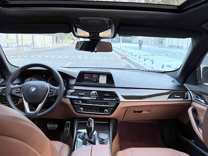 BMW 5-Series 2017 528 Li Leading — фото 6