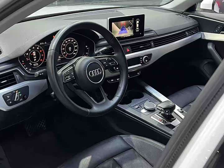 Audi A4L 2018 30 40 TFSI — фото 5