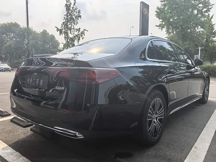 Mercedes-Benz E-Class рестайлинг E 260 L — фото 7