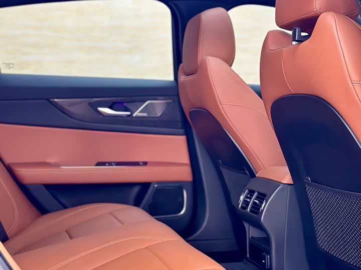 Jaguar XEL 2024 2.0 T 250 PS R-DYNAMIC S — фото 7
