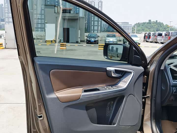 Volvo XC60 2015 T 5 AWD — фото 8