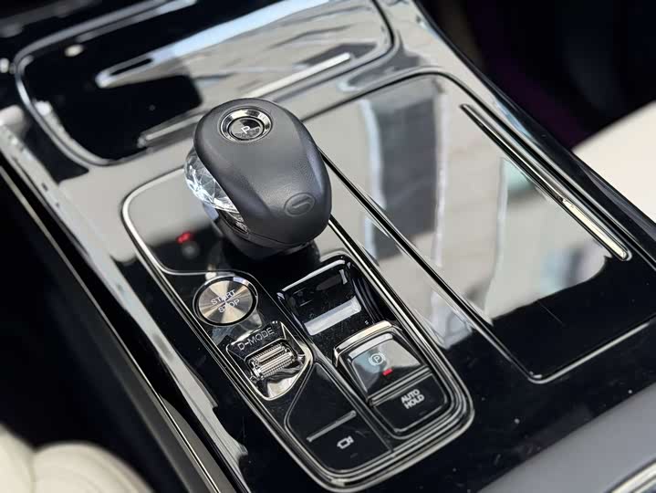 Trumpchi M8 2023 400 T — фото 13